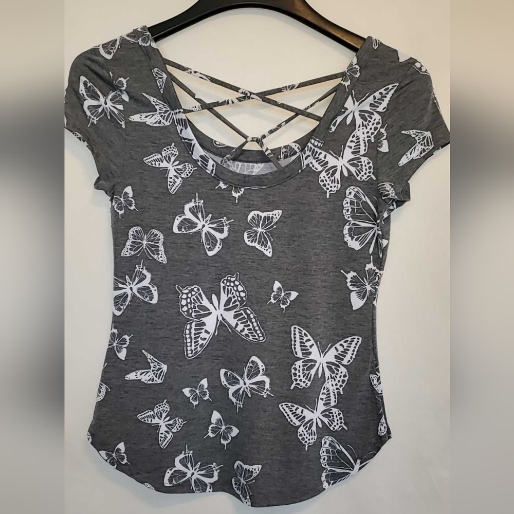 EUC Gray Butterfly Print Women's Top - Picture 2 of 4